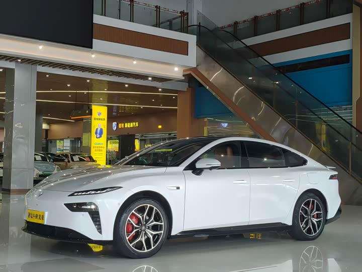 Yipai Technology Dongfeng eπ007 BEV 550 Max Xunhang