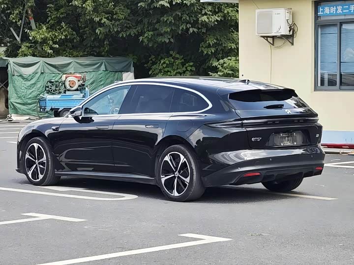 Nio ET5T
