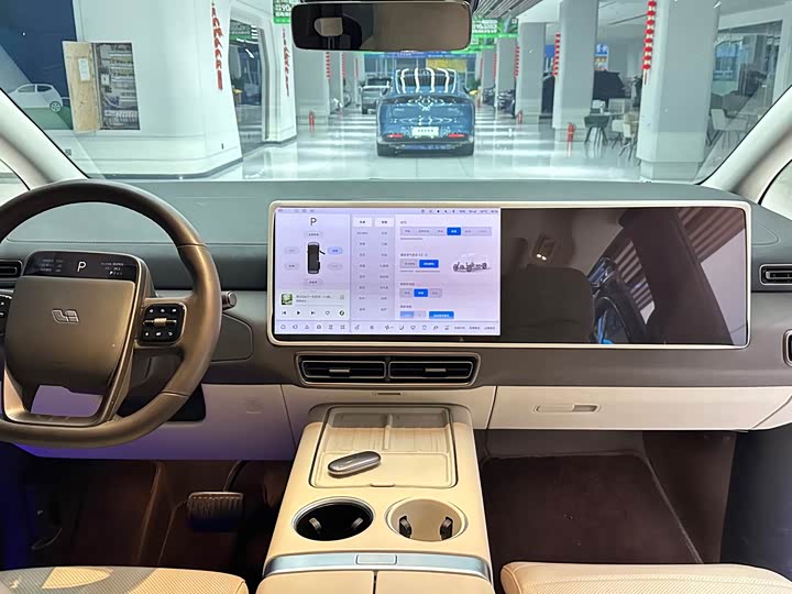 Li Auto (Lixiang) MEGA Ultra