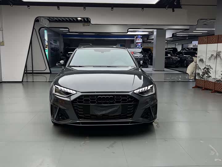 Audi A4L 40 TFSI Luxury Sport