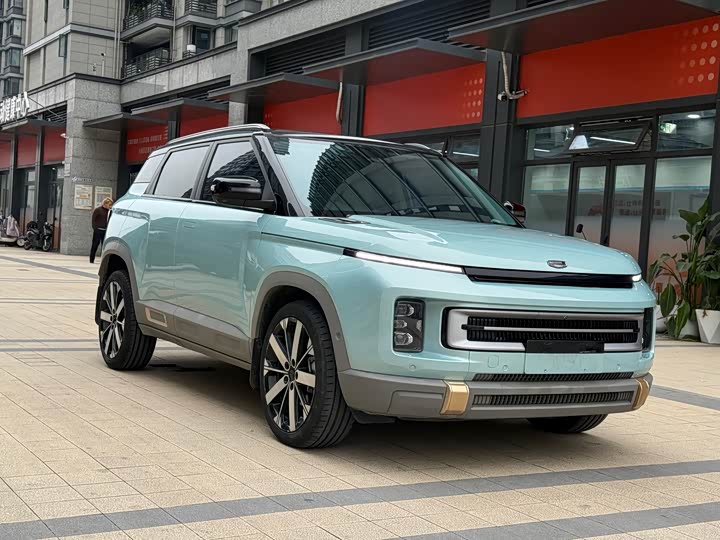 Geely ICON