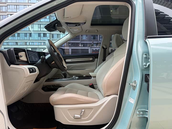 Geely ICON