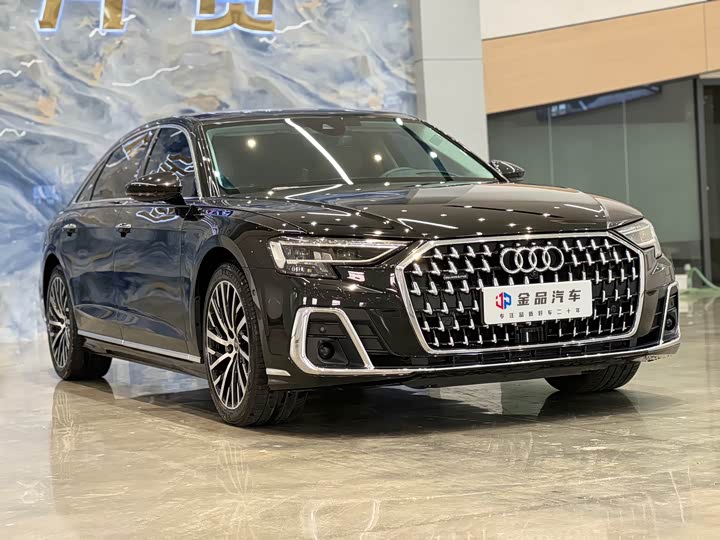 Audi A8L 55 TFSI quattro Flagship