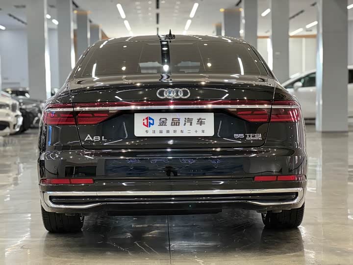 Audi A8L 55 TFSI quattro Flagship