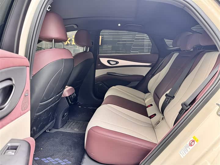 BYD Seal 07 DM-i Smart Drive