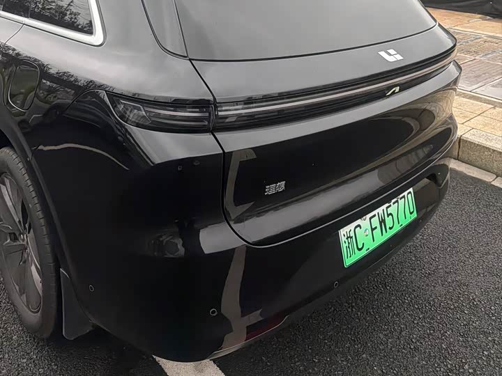 Li Auto L6
