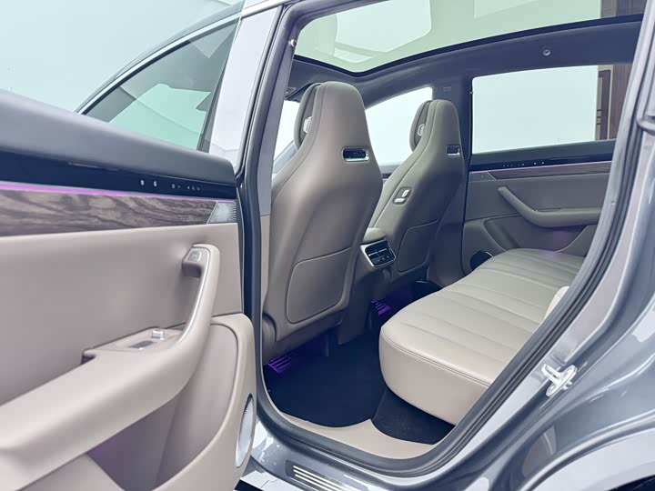 Luxeed Luxeed R7