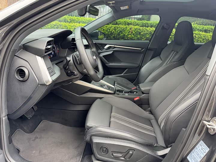 Audi A3L Limousine 35 TFSI Sport