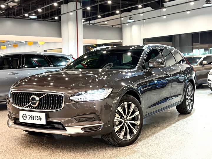Volvo V90 Cross Country B5