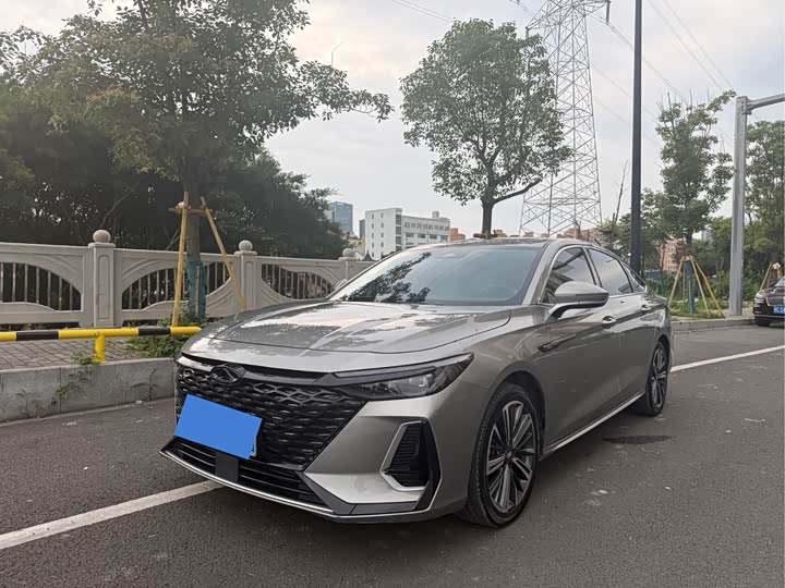 Chery Arrizo 8