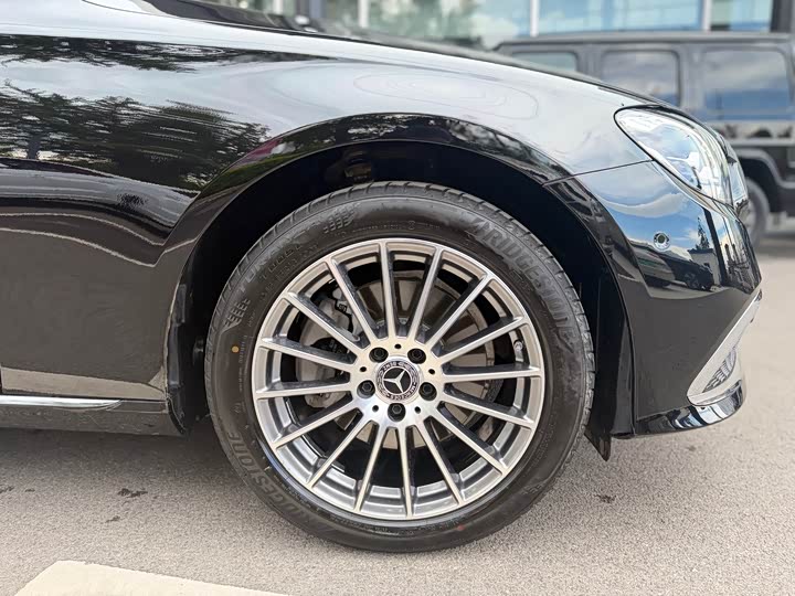 Mercedes-Benz E-Class E 260 L
