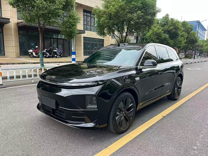 Li Auto L6