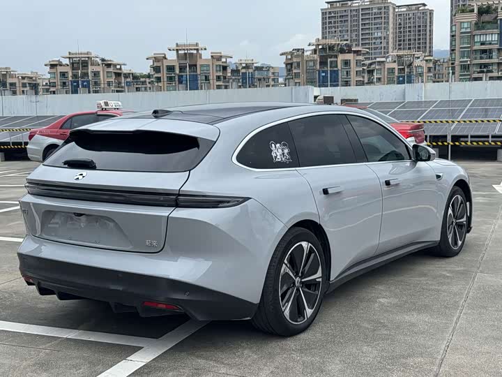 Nio ET5T