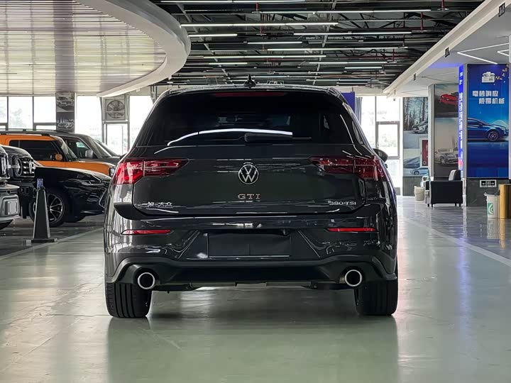 Volkswagen Гольф 2023