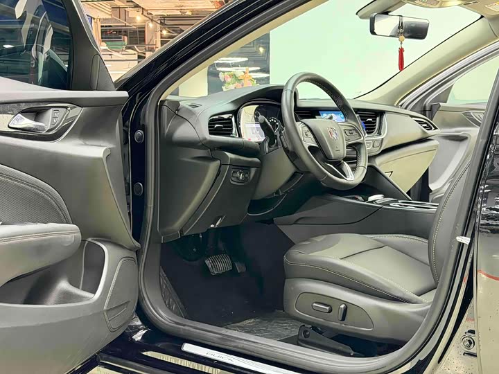 Buick Regal 25T Chaoxiang