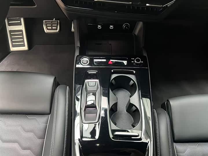 Audi Q6L e-tron Launch Navigation Edition