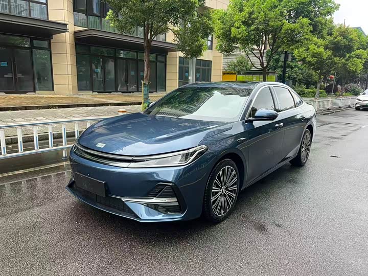 Geely Galaxy A7 EM-i 150 km Xingjian