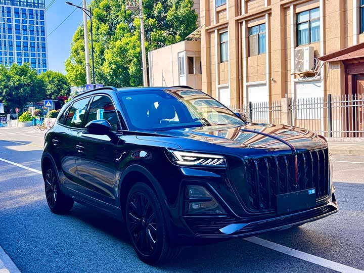 Hongqi HS5
