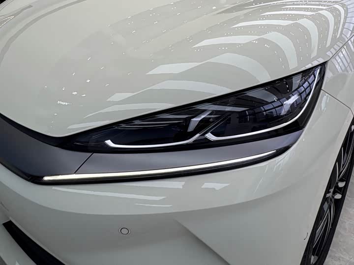 BYD Qin L