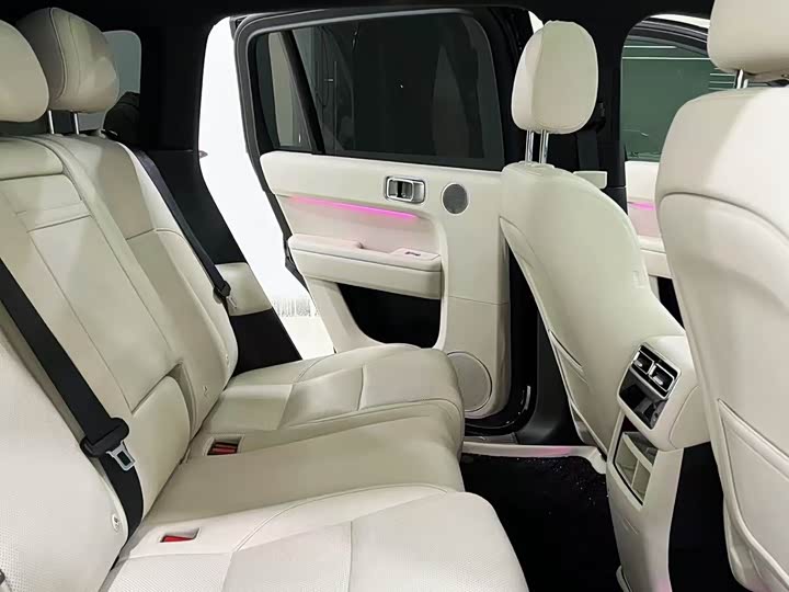 Li Auto L6
