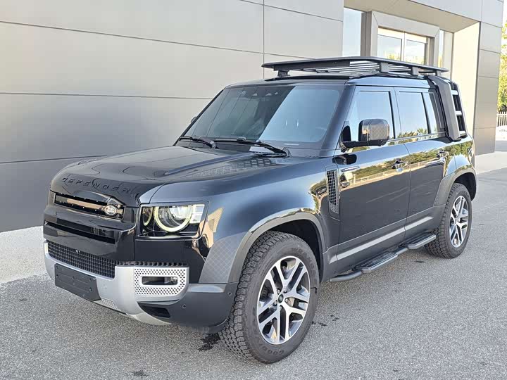 Land Rover Defender 110