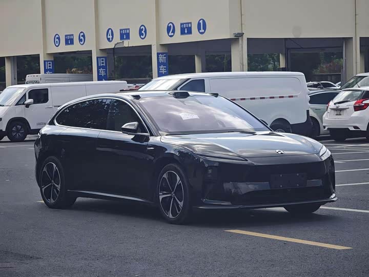 Nio ET5T