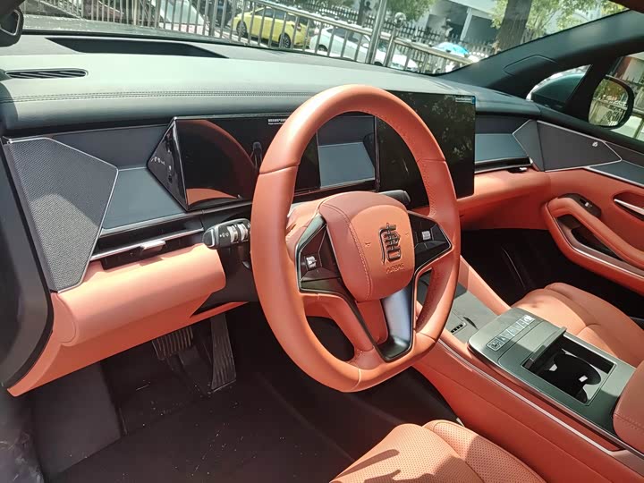 BYD Tang L DM 175 km Drone Player