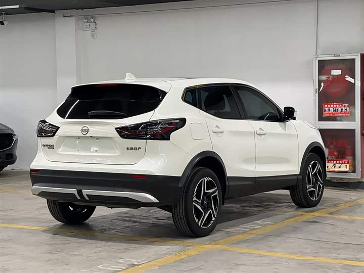 Nissan Qashqai Honor
