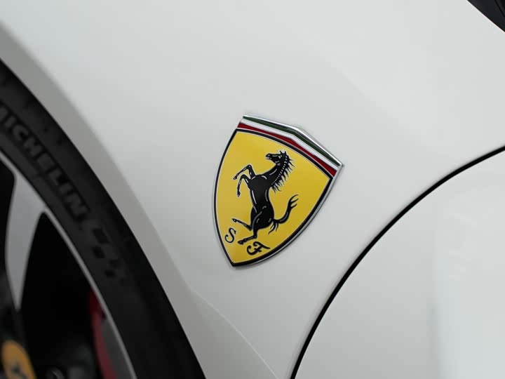 Ferrari SF90 Spider