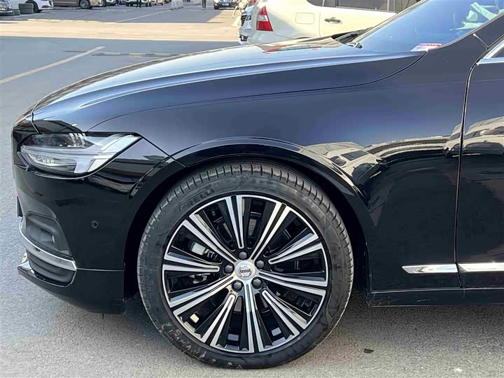 Volvo S90 B5 Zhiya Luxury