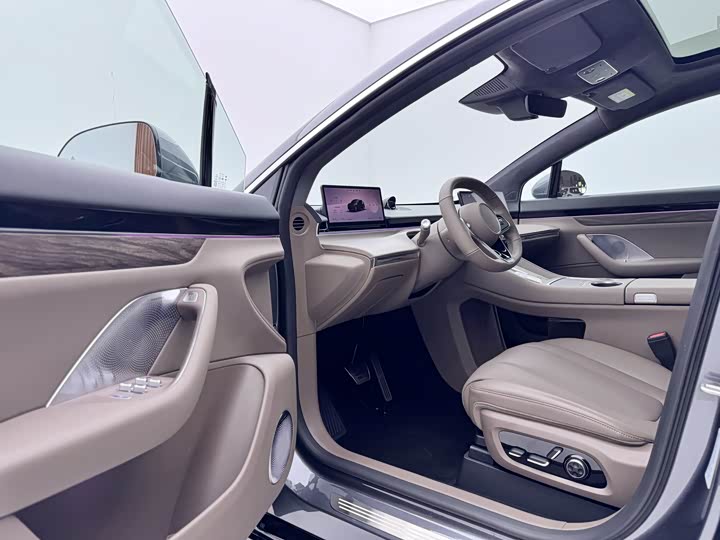 Luxeed Luxeed R7