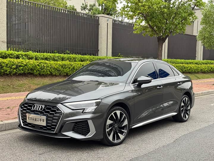 Audi A3L Limousine 35 TFSI Sport