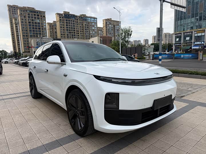 Li Auto L6