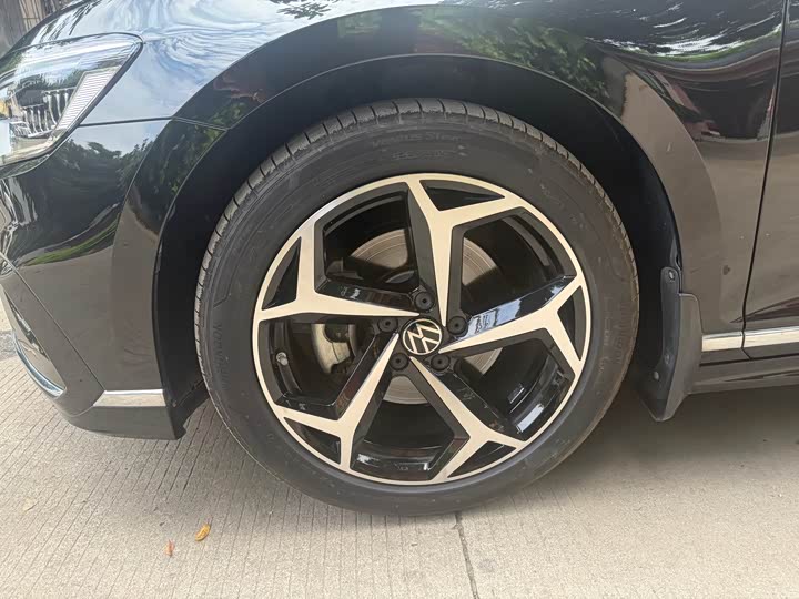 Volkswagen Magotan 2-Million Anniversary