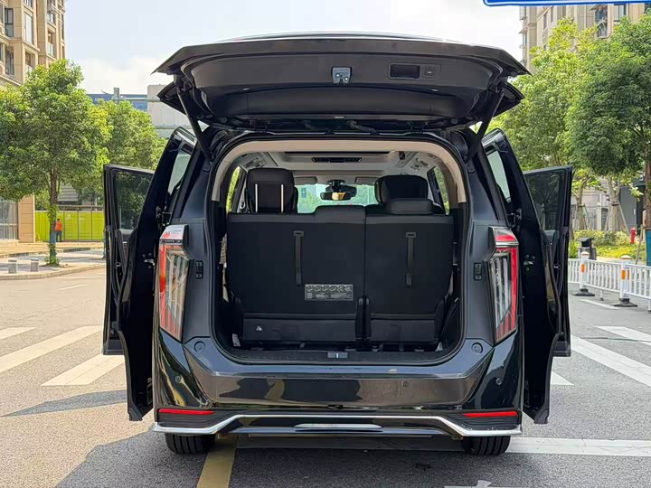 Trumpchi M8