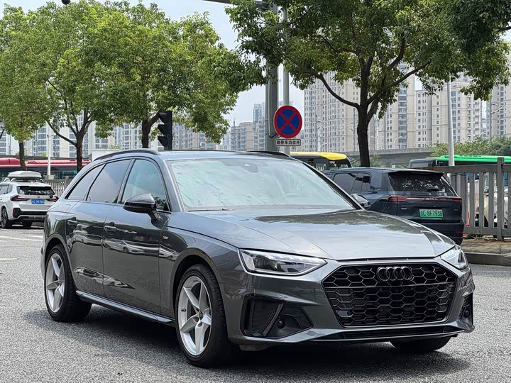 Audi A4 (Импорт) 2024 Avant 40 TFSI Sport