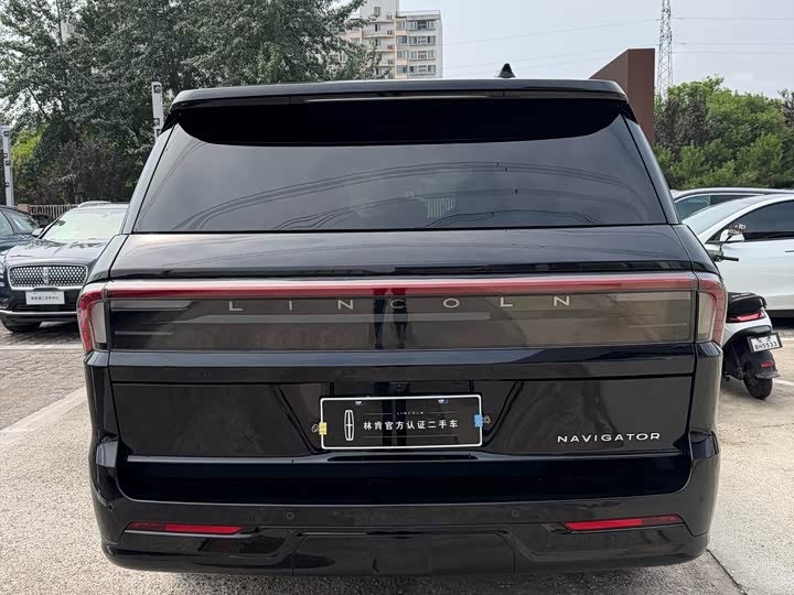 Lincoln Navigator