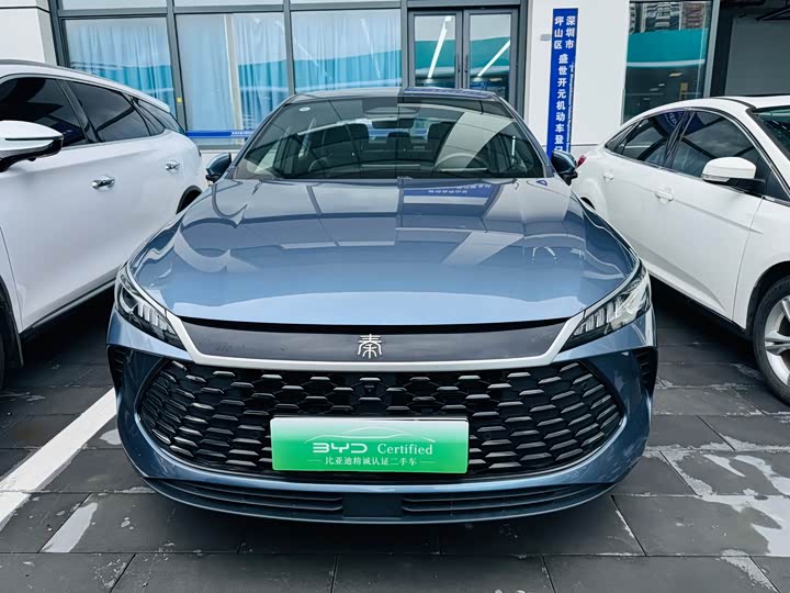 BYD Qin PLUS DM-i Smart Drive 120 km Chaoyue