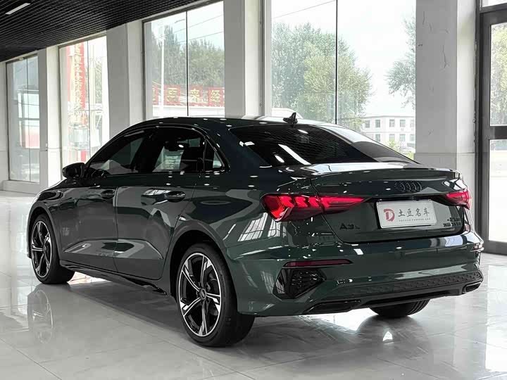 Audi A3L Limousine 35 TFSI Zhizhen Huancai