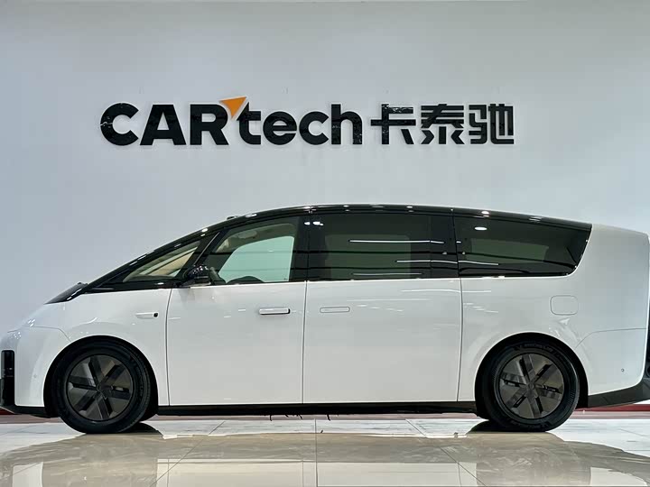 Li Auto MEGA Home Family Special Edition