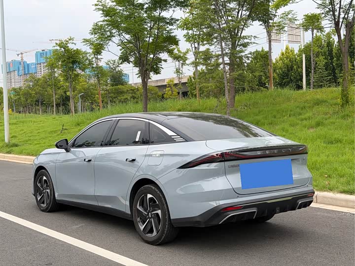 Geely Galaxy L6