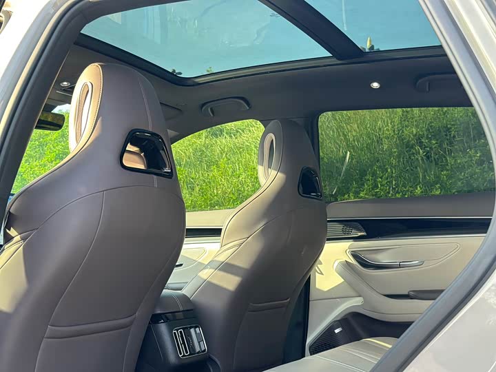 BYD Song PLUS NEV DM-i 160 km Flagship PLUS