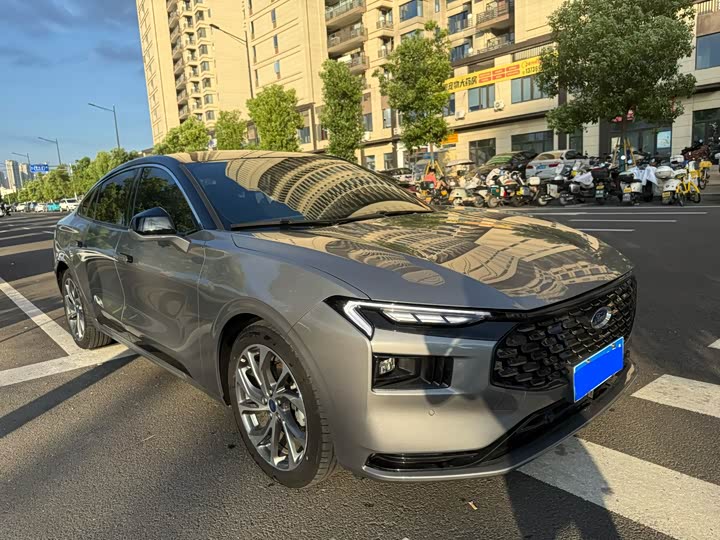 Ford Mondeo Eco Boost 245 Zhizun