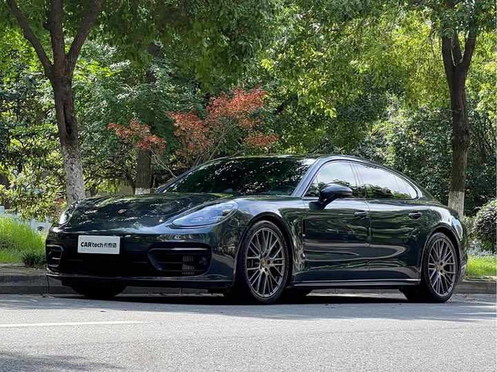 Porsche Panamera 4 Executive LWB Platinum