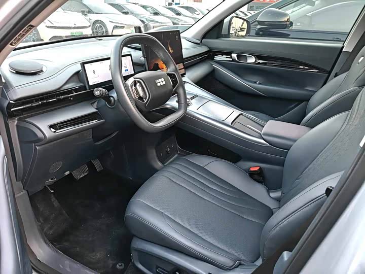 Geely Galaxy E5
