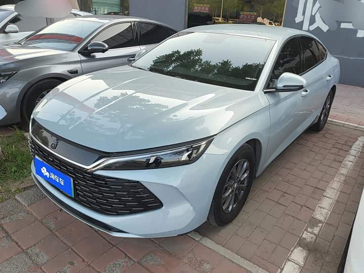 BYD Qin L DM-i 80 км Leading
