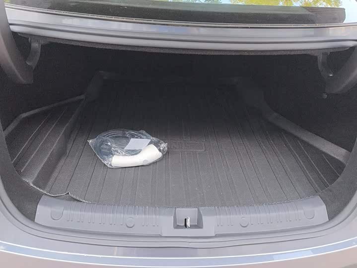 BYD Qin L DM-i Smart Drive 80 km Leading
