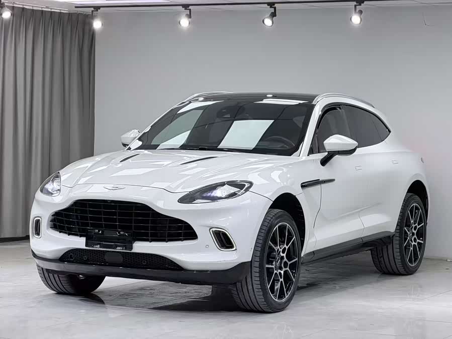 Aston Martin DBX