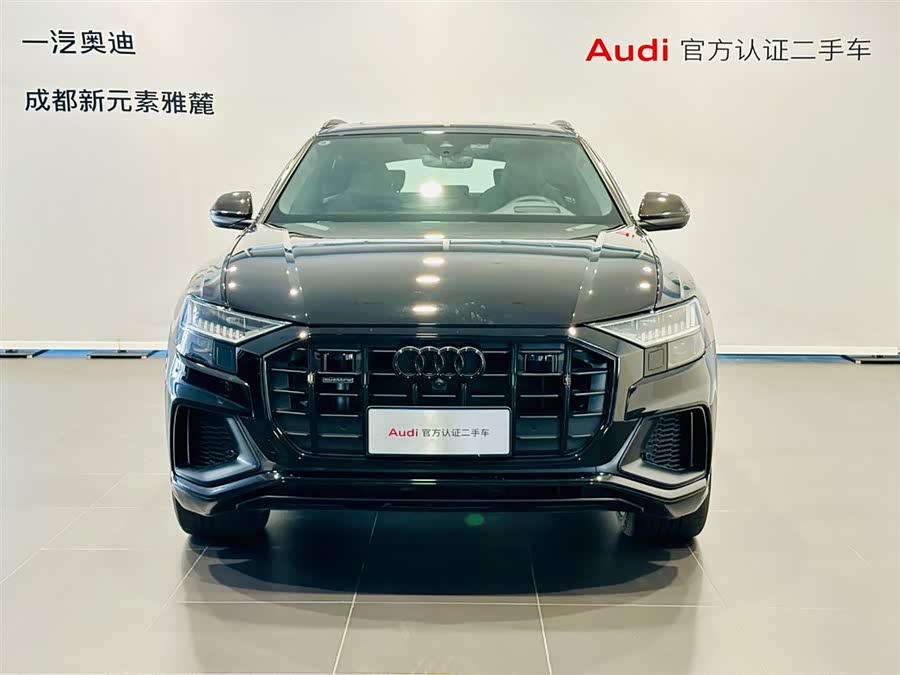 Audi Q8 55 TFSI Premium Dynamic