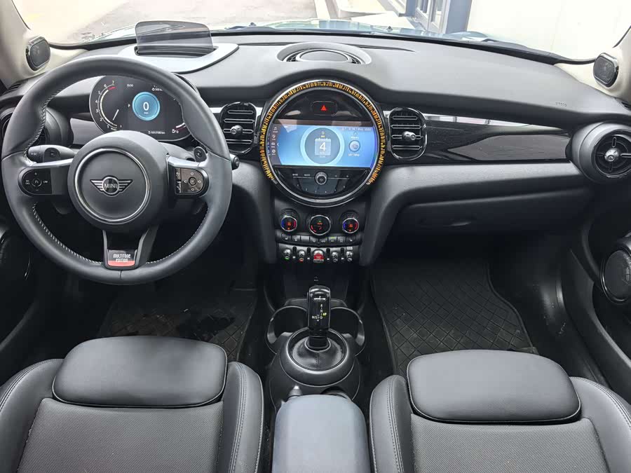 MINI 2023